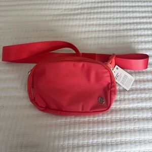 Lululemon everywhere Belt Bag